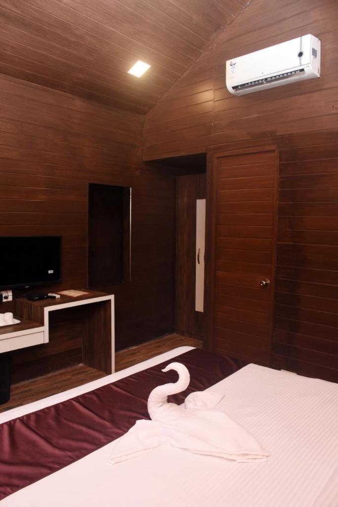 Woodhouse Beach Resort Бага Экстерьер фото